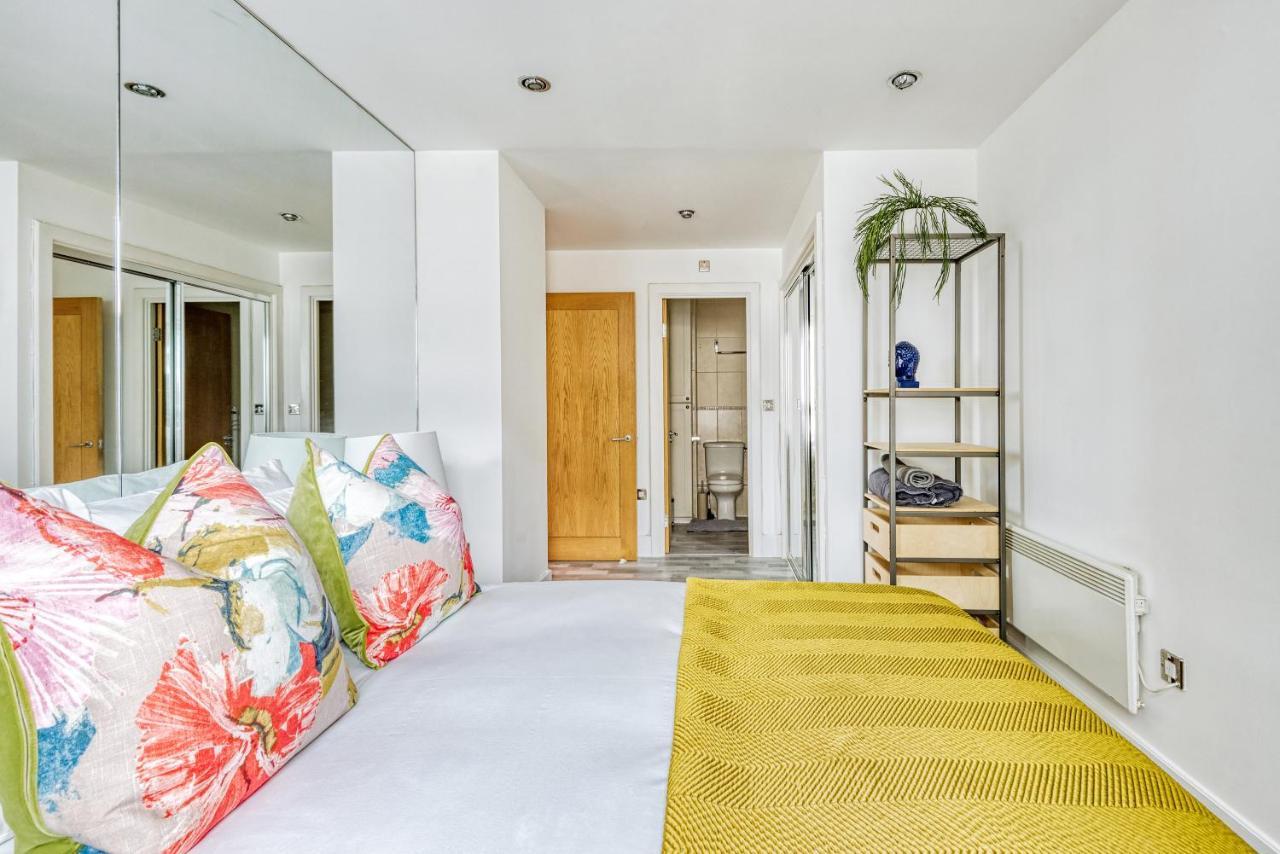 Riverside 2-Bedroom Apartments London Exterior photo