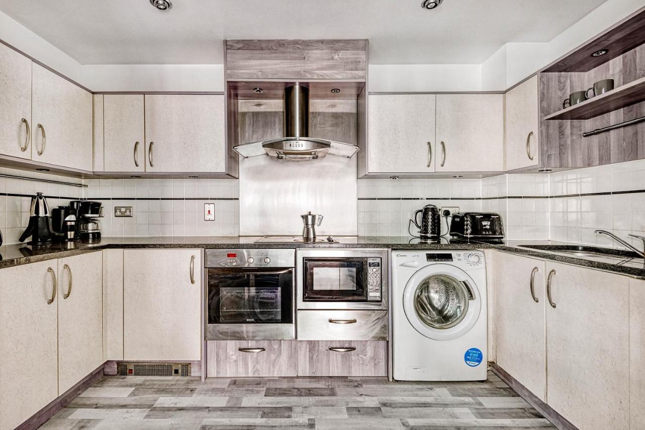 Riverside 2-Bedroom Apartments London Exterior photo